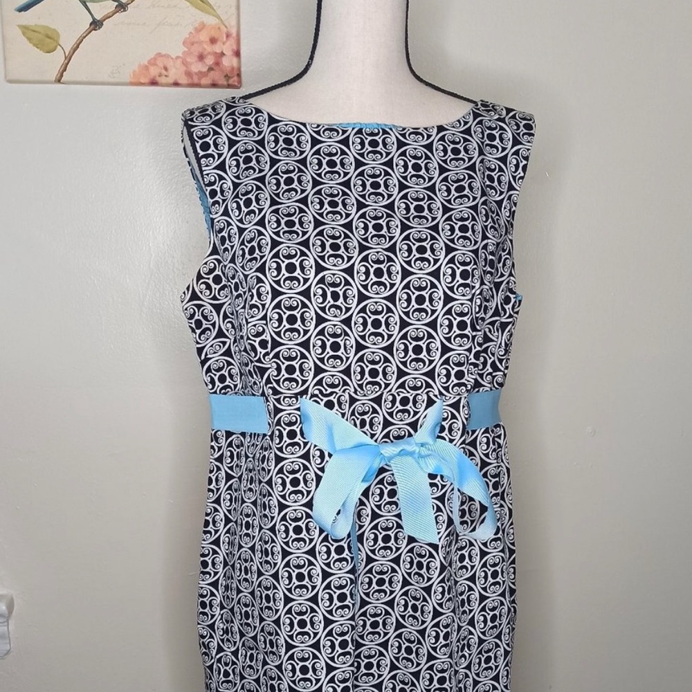 Avenue Women's Dress Sleeveless Size 14 Straight Pullover Belted Belt  Boat Neck
